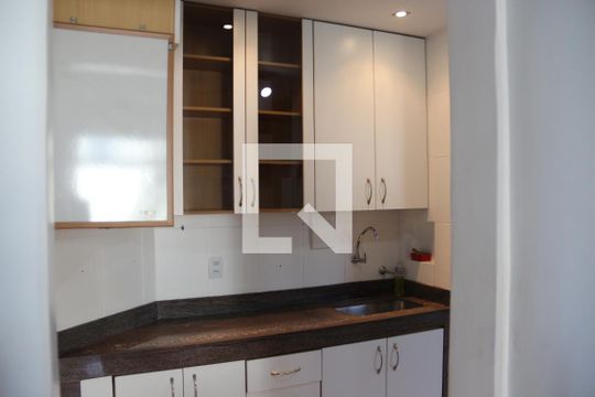 Cozinha de apartamento à venda com 3 quartos, 108m² em Eldorado, Contagem