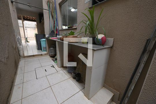 Corredor de casa à venda com 4 quartos, 192m² em Setor Jaó, Goiânia