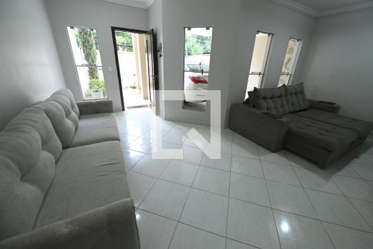 Sala de casa à venda com 4 quartos, 192m² em Setor Jaó, Goiânia
