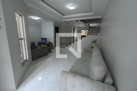 Casa à venda com 4 quartos, 192m² em Setor Jaó, Goiânia