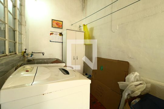 Área de Serviço de casa à venda com 2 quartos, 336m² em Jardim Bela Vista, Santo André