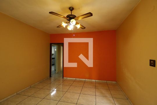 Sala de casa à venda com 2 quartos, 336m² em Jardim Bela Vista, Santo André