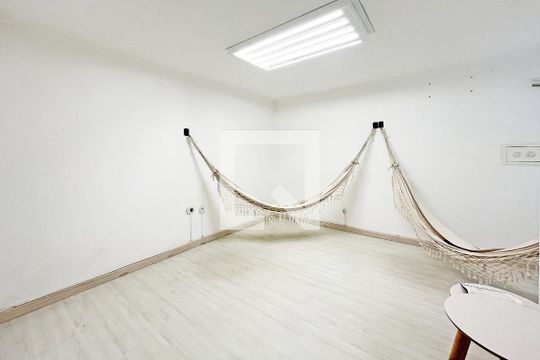 Quarto 2 de apartamento para alugar com 2 quartos, 50m² em Centro Histórico, Porto Alegre