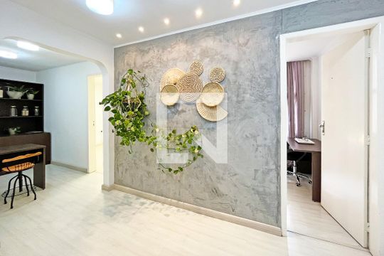 Hall de apartamento para alugar com 2 quartos, 50m² em Centro Histórico, Porto Alegre