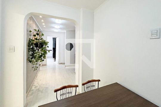 Hall de apartamento para alugar com 2 quartos, 50m² em Centro Histórico, Porto Alegre