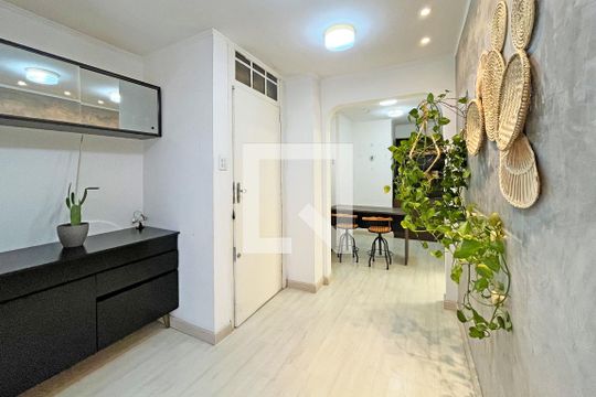 Hall de apartamento para alugar com 2 quartos, 50m² em Centro Histórico, Porto Alegre