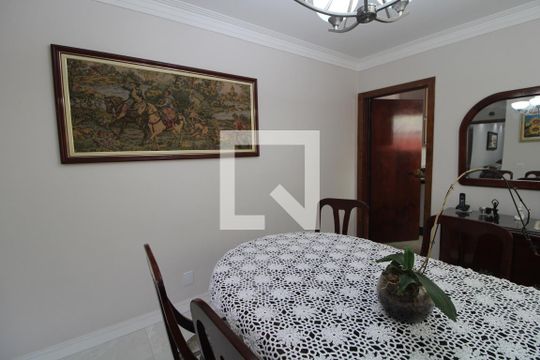 Copa de casa para alugar com 3 quartos, 250m² em Vila Romano, São Paulo