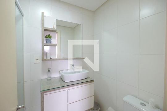 Banheiro do Quarto 1 de apartamento para alugar com 2 quartos, 78m² em Cristo Redentor, Porto Alegre
