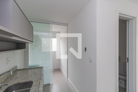 Cozinha e Área de Serviço de apartamento à venda com 1 quarto, 53m² em São João, Porto Alegre
