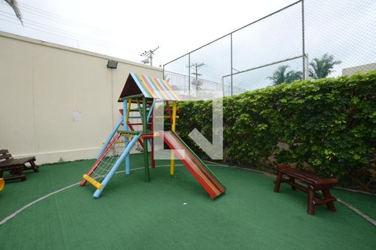 Área Ácomum Parquinho de apartamento para alugar com 2 quartos, 50m² em Vicente de Carvalho, Rio de Janeiro