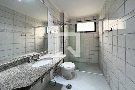 Banheiro de apartamento à venda com 2 quartos, 89m² em Vila Olímpia, São Paulo