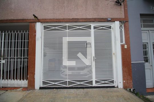 Fachada de casa à venda com 3 quartos, 130m² em Vila Dom Pedro I, São Paulo
