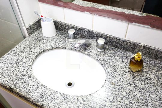 Banheiro da Suíte de apartamento à venda com 3 quartos, 68m² em Vila Andrade, São Paulo