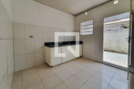 Cozinha de casa para alugar com 1 quarto, 57m² em Vila Dom Pedro I, São Paulo