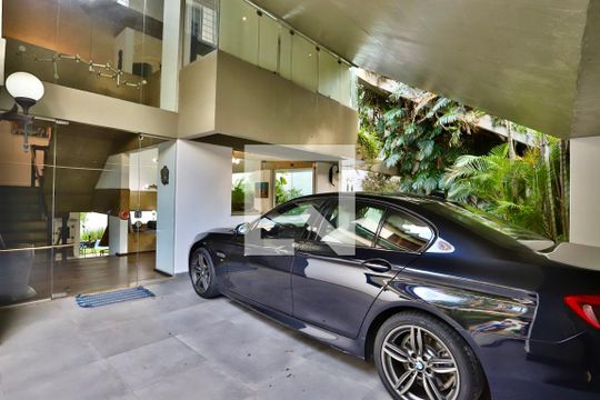 Garagem de casa à venda com 3 quartos, 300m² em Parque da Mooca, São Paulo