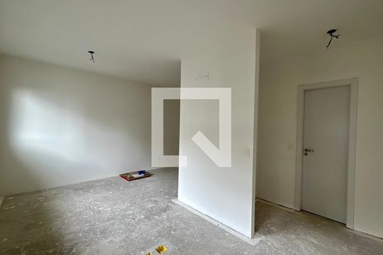 Sala/Quarto de kitnet/studio à venda com 1 quarto, 38m² em Marechal Rondon, Canoas