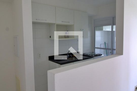 Cozinha de apartamento para alugar com 2 quartos, 49m² em Parque Reboucas, São Paulo