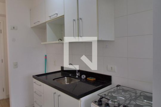 Cozinha de apartamento para alugar com 2 quartos, 49m² em Parque Reboucas, São Paulo