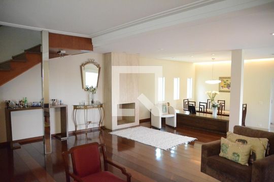 Sala 1 de casa à venda com 5 quartos, 408m² em Adalgisa, Osasco
