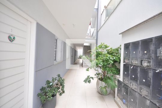 Corredor de apartamento à venda com 2 quartos, 50m² em Vila Medeiros, São Paulo