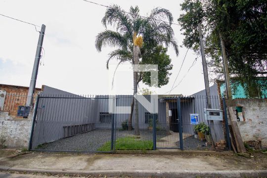 Fachada de casa à venda com 3 quartos, 85m² em Santa Rosa de Lima, Porto Alegre