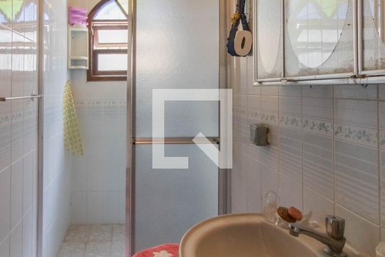 Banheiro da Suíte 2 de casa à venda com 4 quartos, 200m² em Jardim Santa Mena, Guarulhos