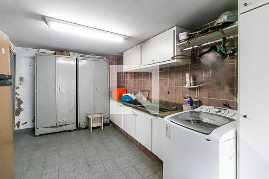 Área de Serviço de casa à venda com 3 quartos, 231m² em Sagrada Família, Belo Horizonte