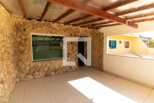 Casa para alugar com 4 quartos, 259m² em Piratininga, Niterói