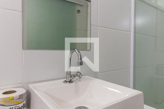 Banheiro - Pia de kitnet/studio para alugar com 1 quarto, 36m² em Centro, São Paulo