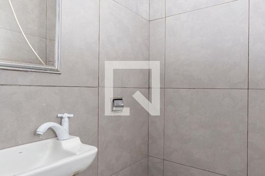 Banheiro de casa para alugar com 1 quarto, 30m² em Vila Mariana, São Paulo