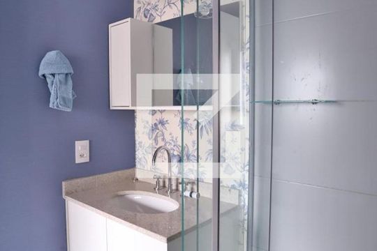 Banheiro de kitnet/studio para alugar com 1 quarto, 21m² em Belenzinho, São Paulo