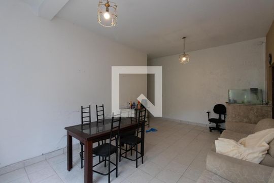 Sala de casa à venda com 2 quartos, 124m² em Horto Florestal, São Paulo