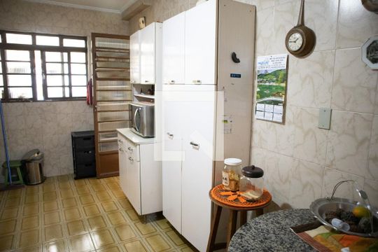 Cozinha de casa à venda com 3 quartos, 200m² em Vila Nelson, São Paulo