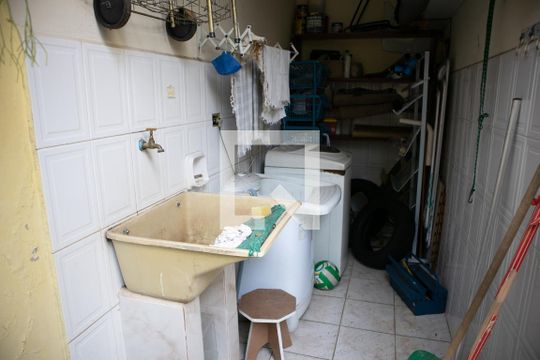 Área de Serviço de casa à venda com 3 quartos, 200m² em Vila Nelson, São Paulo