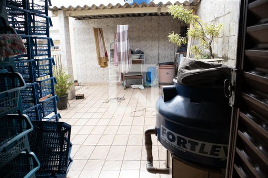 Varanda de casa à venda com 3 quartos, 200m² em Vila Nelson, São Paulo