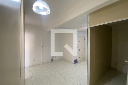 Sala e cozinha de apartamento à venda com 2 quartos, 67m² em Centro, São Leopoldo