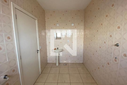Banheiro 2 de apartamento à venda com 2 quartos, 67m² em Centro, São Leopoldo