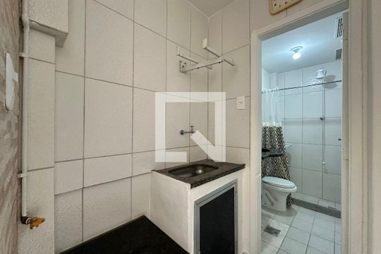 Cozinha de kitnet/studio para alugar com 1 quarto, 20m² em Centro, Rio de Janeiro