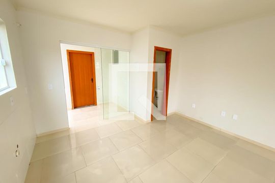 Cozinha de casa para alugar com 3 quartos, 90m² em São João do Rio Vermelho, Florianópolis