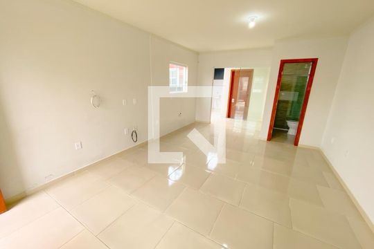 Sala/Cozinha de casa para alugar com 3 quartos, 90m² em São João do Rio Vermelho, Florianópolis