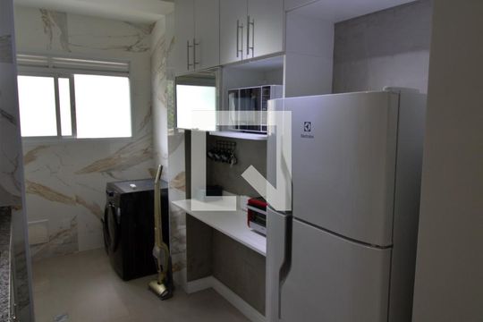 Cozinha de apartamento para alugar com 2 quartos, 60m² em Vila Andrade, São Paulo