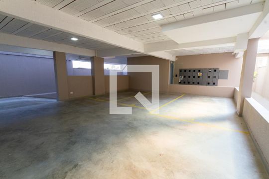Garagem de kitnet/studio à venda com 1 quarto, 24m² em Tingui, Curitiba