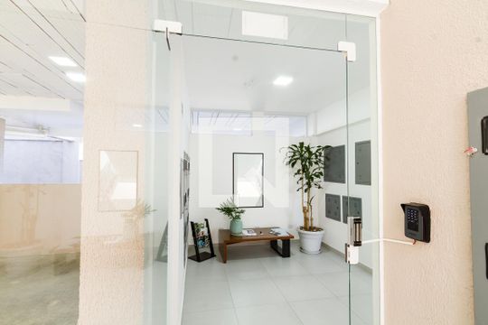 Hall de entrada de kitnet/studio para alugar com 1 quarto, 24m² em Tingui, Curitiba