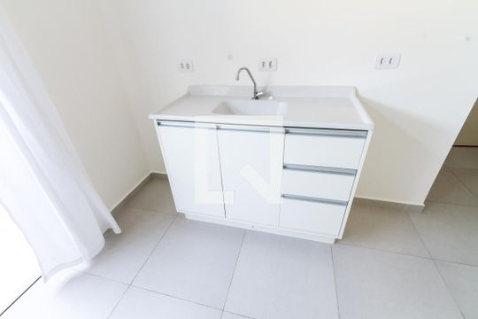 Studio de kitnet/studio para alugar com 1 quarto, 24m² em Tingui, Curitiba