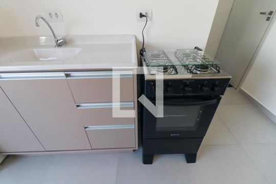 Fogão de kitnet/studio para alugar com 1 quarto, 24m² em Tingui, Curitiba