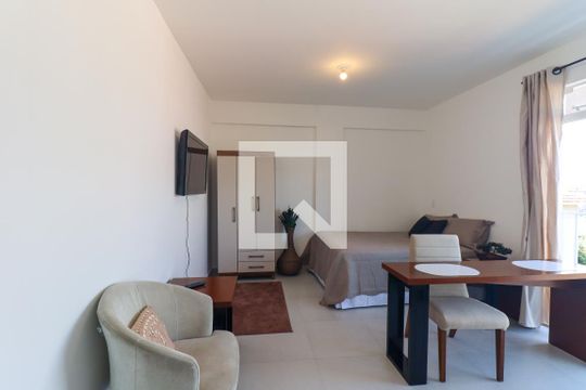 Studio de kitnet/studio para alugar com 1 quarto, 24m² em Tingui, Curitiba