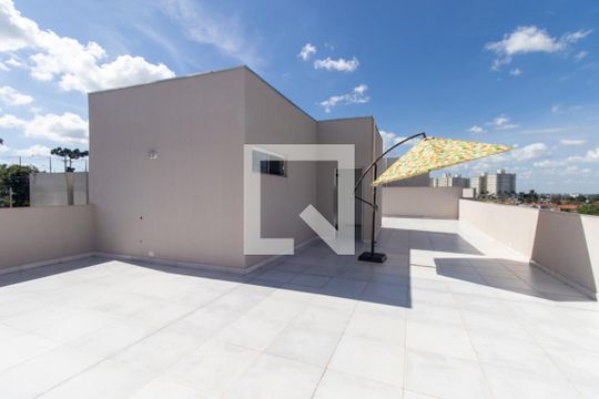 Terraço de kitnet/studio para alugar com 1 quarto, 24m² em Tingui, Curitiba