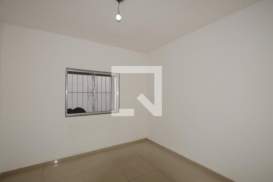 Quarto de casa para alugar com 1 quarto, 50m² em Madureira, Rio de Janeiro