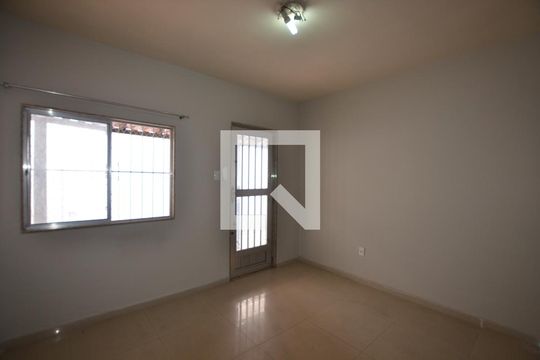 Sala de casa para alugar com 1 quarto, 50m² em Madureira, Rio de Janeiro