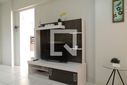 Sala de apartamento para alugar com 2 quartos, 63m² em Jacarepaguá, Rio de Janeiro